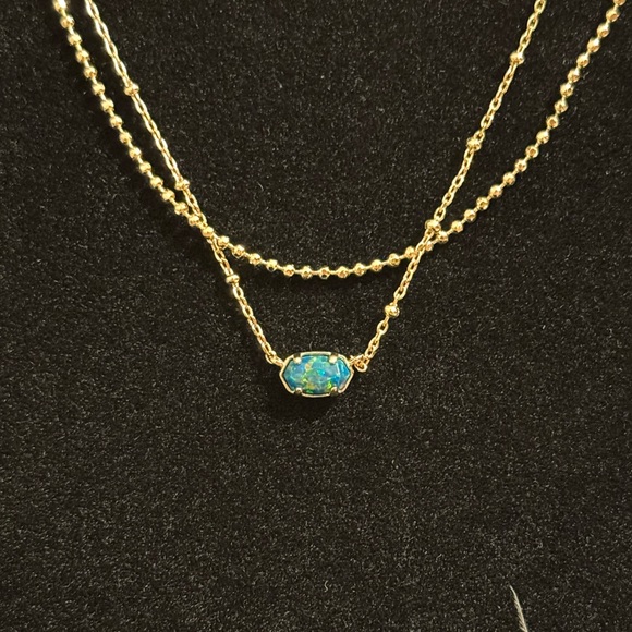 NWT- Kendra Scott Emilie Multi Strand Necklace
Gold Marine Opal - Picture 3 of 4